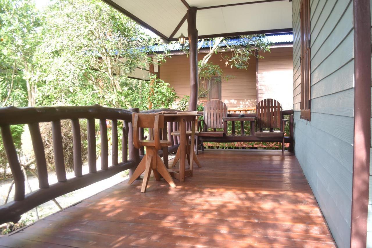 Secret Garden Hotel Baan Tai Bagian luar foto